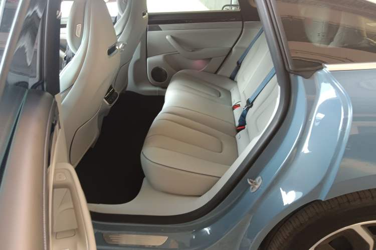 Used Hima Luxeed S7 2025 705 km Pro
