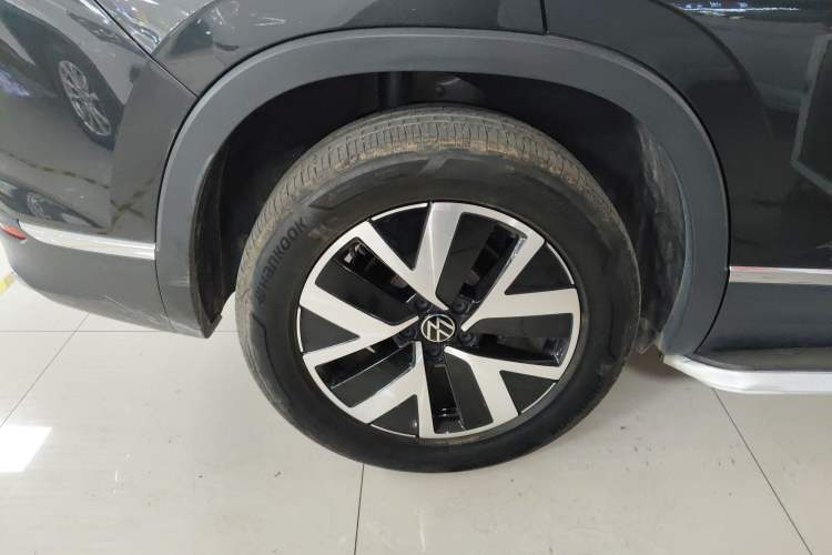 Used Volkswagen Tayron 2023 330TSI Two-Wheel-Drive Luxury Plus Advanced Version
