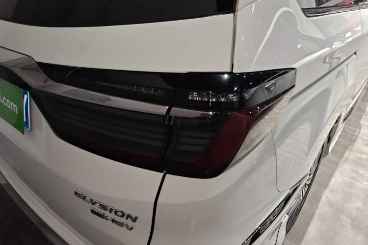 Used Honda Elysion 2022 2.0L eHEV Luxury Edition
