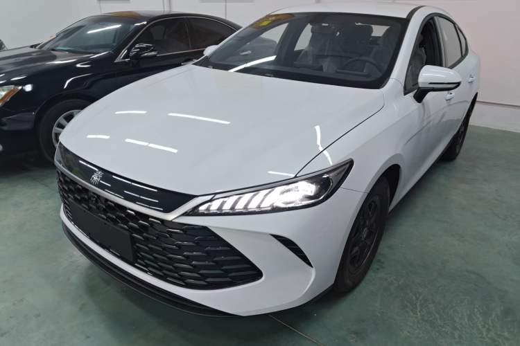 Used BYD Qin PLUS 2025 DM-i Smart Drive 55KM Leading Model

