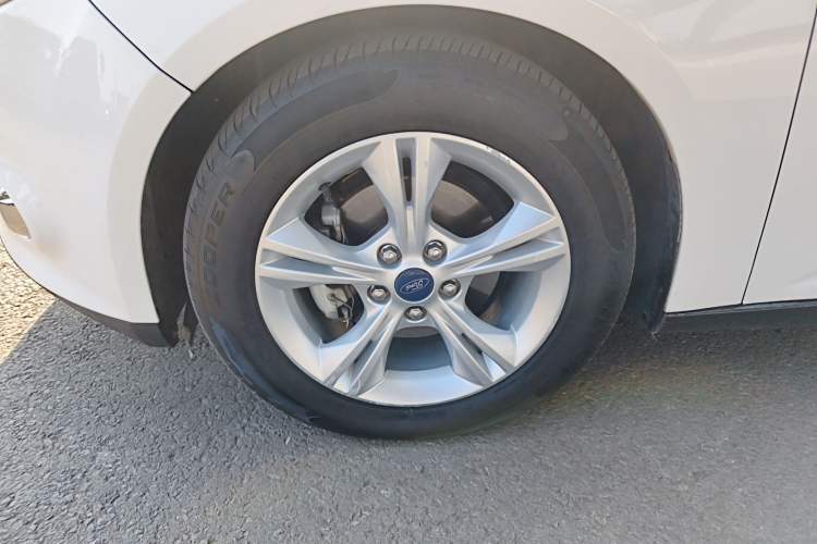 Used Ford Focus 2012 Hatchback 1.6L Automatic Fashion Edition
