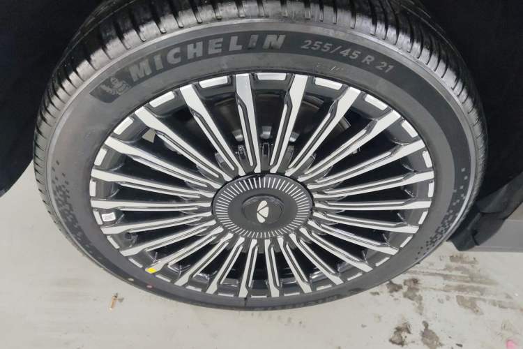 Used Chery T11 2026 Model 220 All-Wheel Drive Family Fun Edition