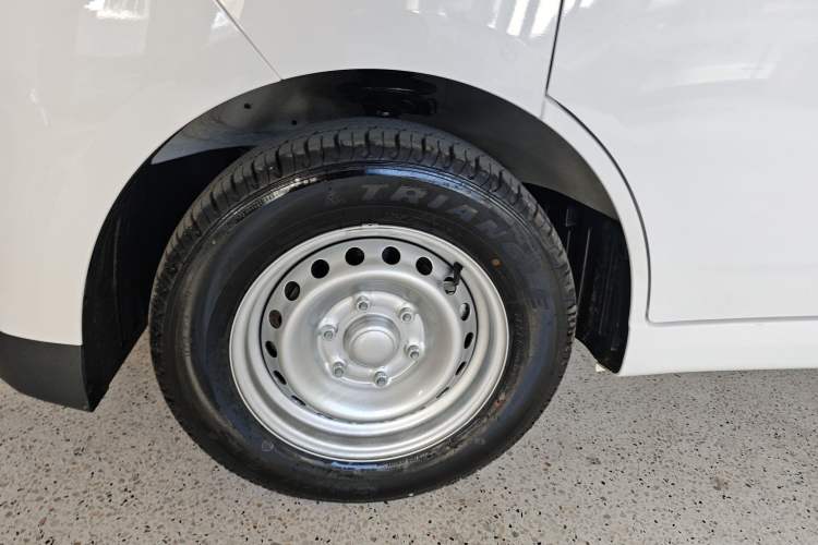 Used Wuling Yangguang 
