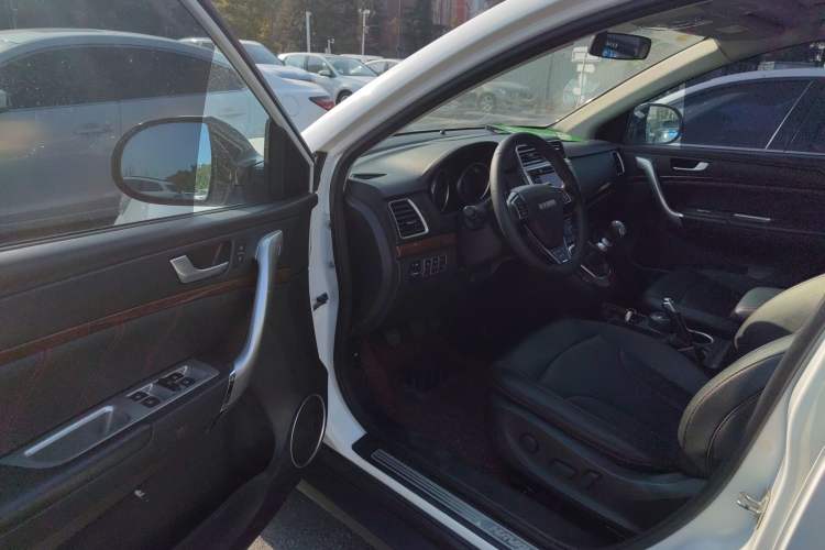 Used Haval H6 2017 Red-Label Sport Edition 1.5T Manual Two-Wheel Drive Elite Model
