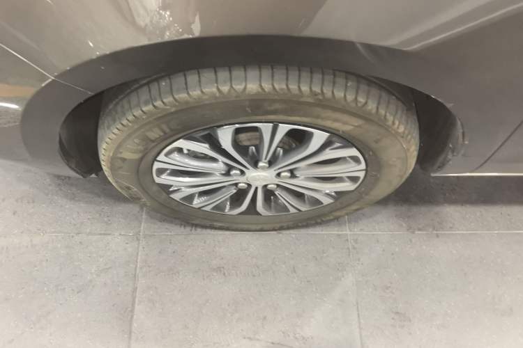 Used Buick GL8 2021 Land Cruiser Executive Class 652T Comfort Model
