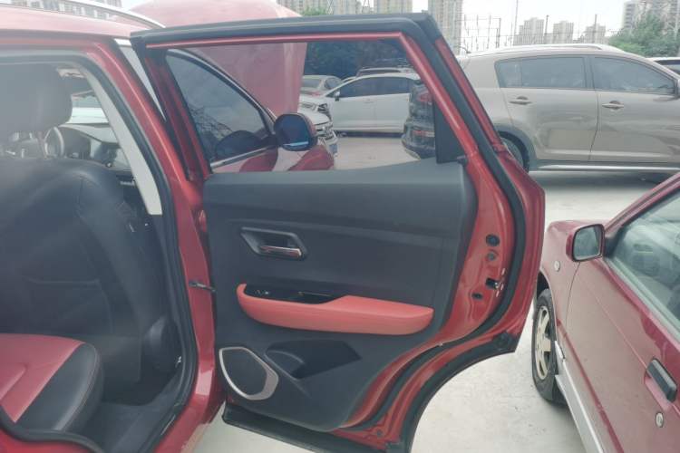 Used Haval H2s 2017 Red-Label 1.5T Manual Elite Model
