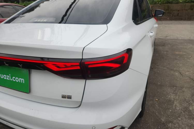 Used Geely Auto Emgrand 2022 4th Generation 1.5L CVT Flagship Model
