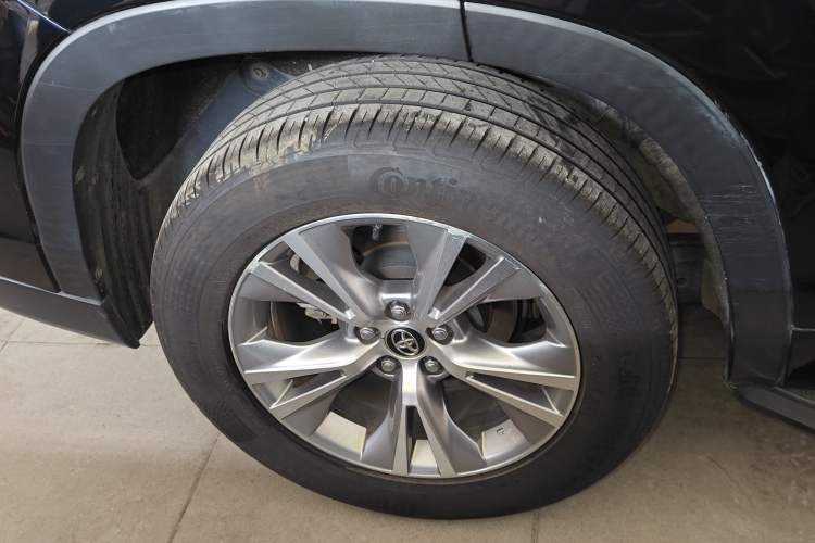 Used Toyota Highlander 2018 2.0T Two-Wheel Drive Elite Edition 5 Seats Emission Standard China V
