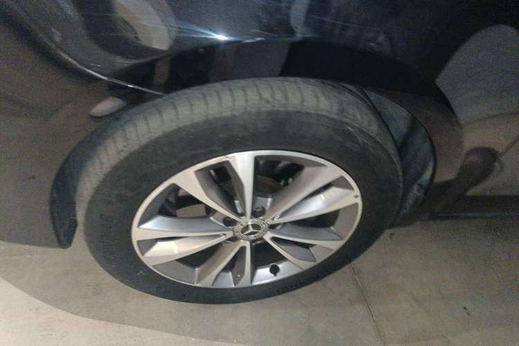 Used Mercedes-Benz V-Class 2020 V 260 Avantgarde Edition
