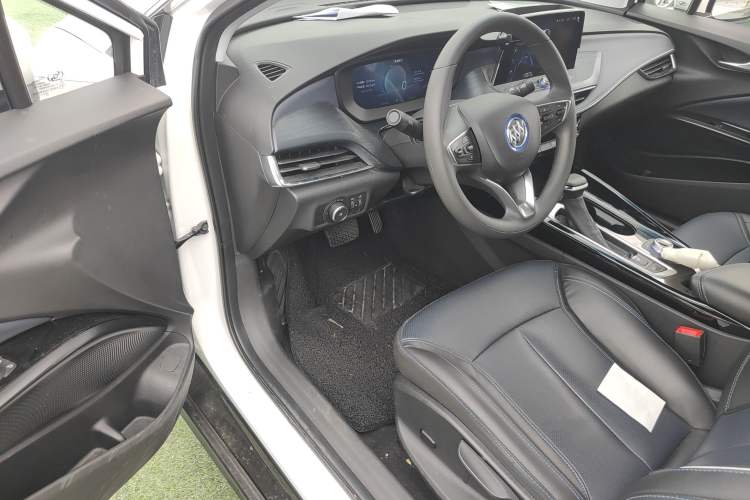 Used Buick Velite 6 2023 430km Range Commuter Version
