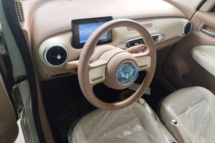 Used Wuling Hongguang MINIEV 2025 Four-Door Version Advanced Edition
