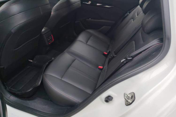 Used Dongfeng Aeolus Yixuan 2021 230T Automatic Chasing Shadow Edition
