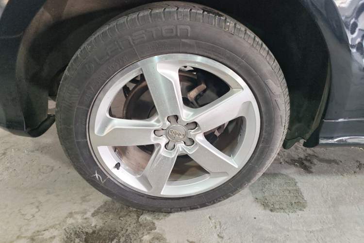 Used Audi Q5 2017 Plus 40 TFSI Ambition Model