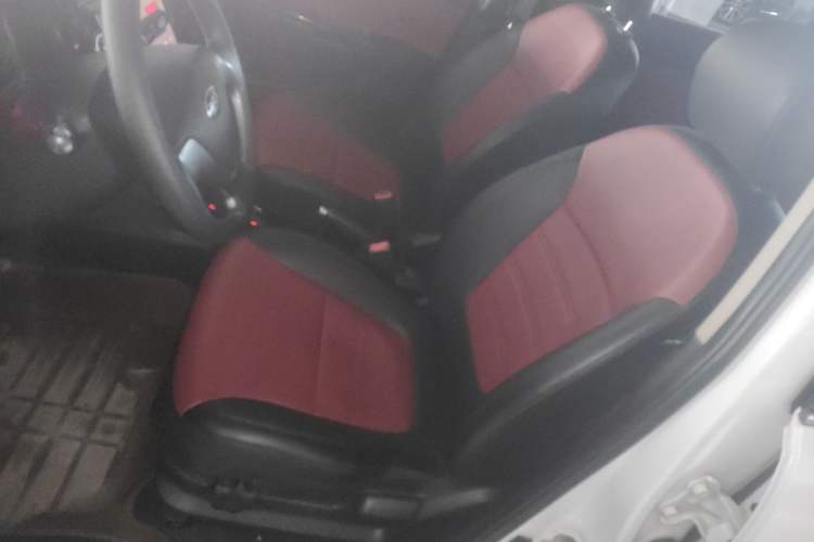 Used Kia K2 2015 Hatchback 1.4L AT GLS Cool Edition
