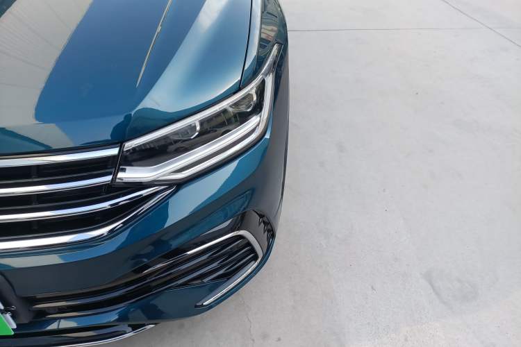 Used Volkswagen Tiguan L 2023 330TSI Automatic Two-Wheel Drive R-Line Enjoyment Edition
