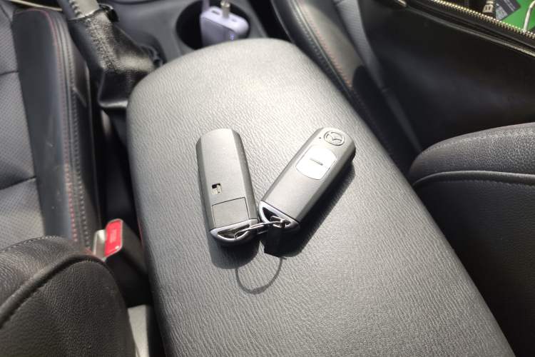 Used Mazda CX-5 2013 2.5L Automatic 4x4 Luxury Version