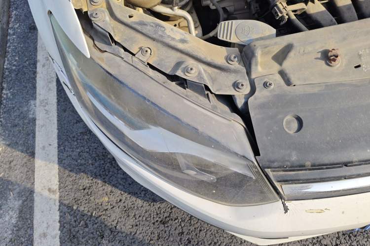 Used Volkswagen Polo 2014 1.4L Manual Fashion Edition