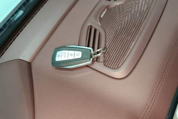 Used Geely Auto Monjaro L 2021 2.0TD DCT EVO Two-Wheel Drive Prestige Version
