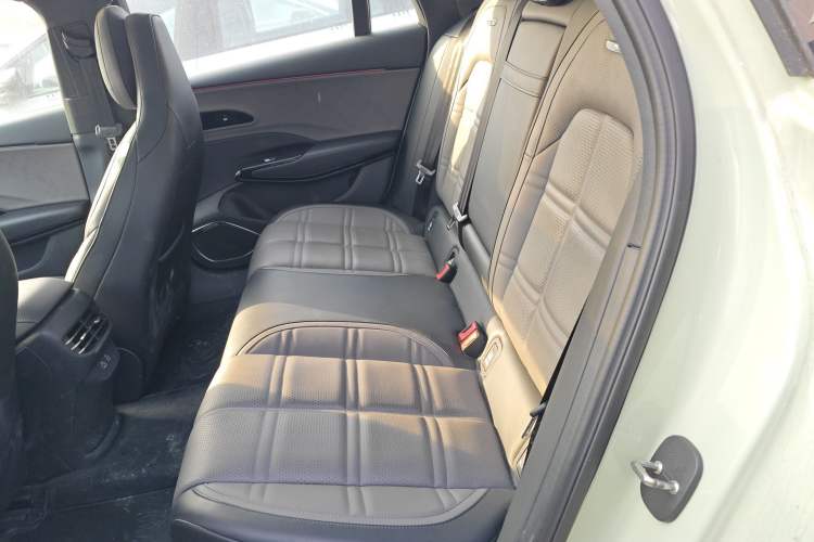 Used Hongqi EH7 2024 690 Pro
