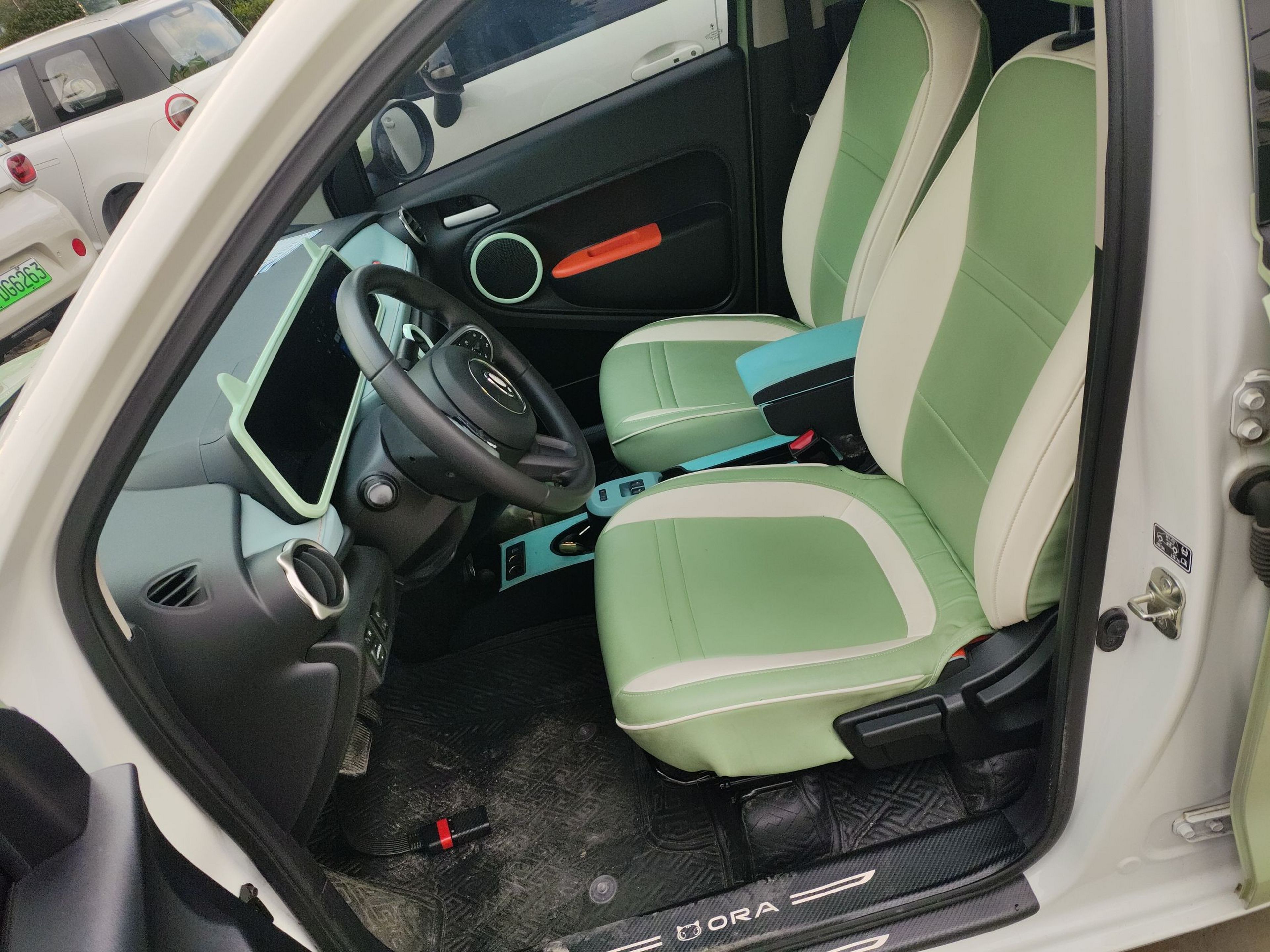 Переднее сиденье в автомобиле