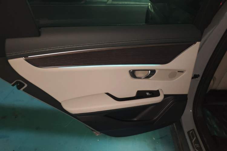 Used BYD Han 2025 DM-i Intelligent Driving Edition 125KM LiDAR Flagship Model