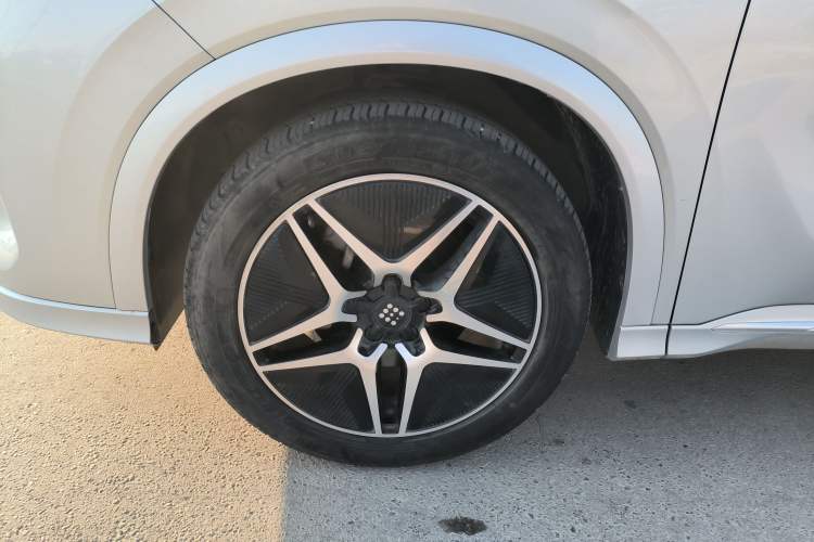 Used  E5 2023 1.5L DE-i 100KM Zhenxiang Edition 7-Seater
