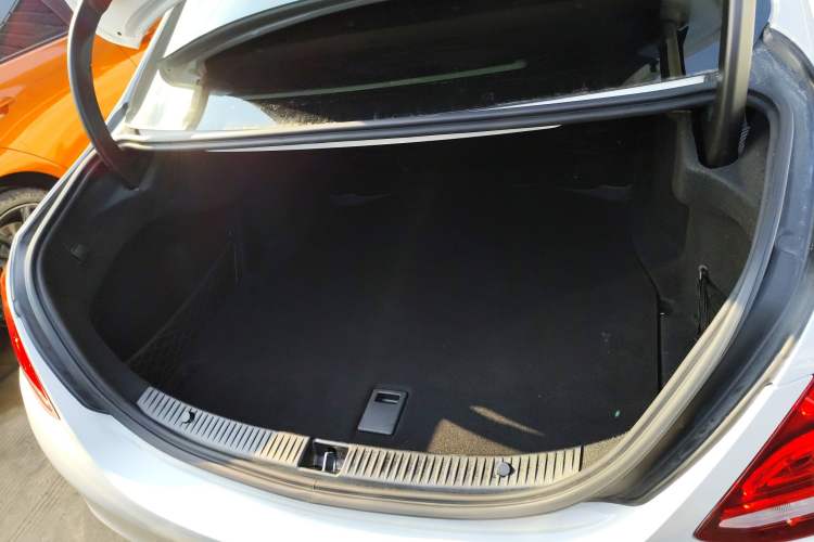 Used Mercedes-Benz C-Class 2017 Facelift C 200 L Sport Edition
