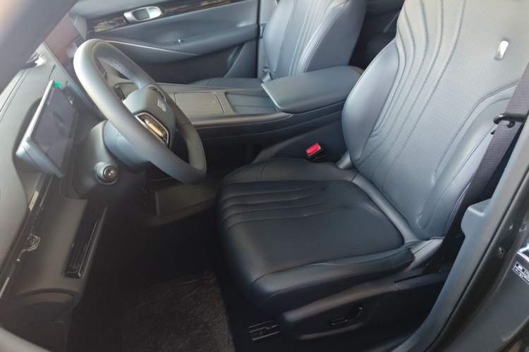 Used  E5 2024 530km Starship Edition
