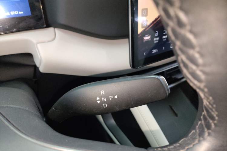 Used BYD Yuan UP 2025 Intelligent Driving Version 401 km Beyond-Range Edition