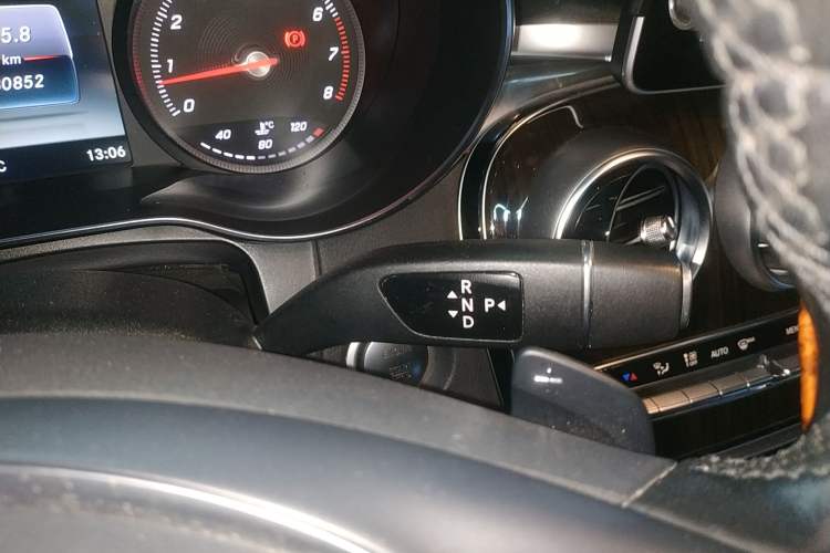 Used Mercedes-Benz GLC 2019 Facelift GLC 260 L 4MATIC Luxury Model
