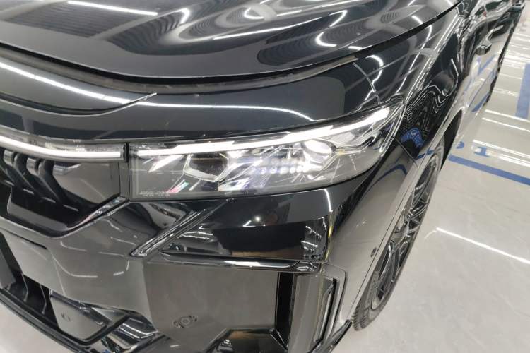 Used VOYAH FREE 2025 318 318 km Rear-Drive Touring Edition