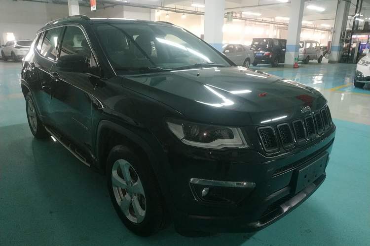 Used  Compass 2017 200T Automatic Family Edition
