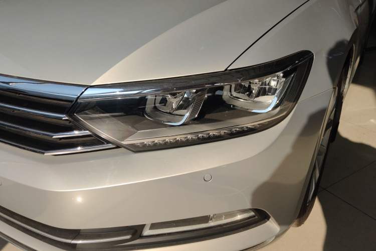 Used Volkswagen Magotan 2019 330TSI DSG Leading Edition China V Standard