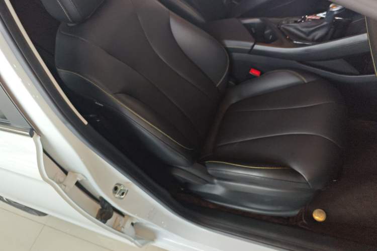 Used Roewe i5 2021 1.5L CVT Diamond Edition
