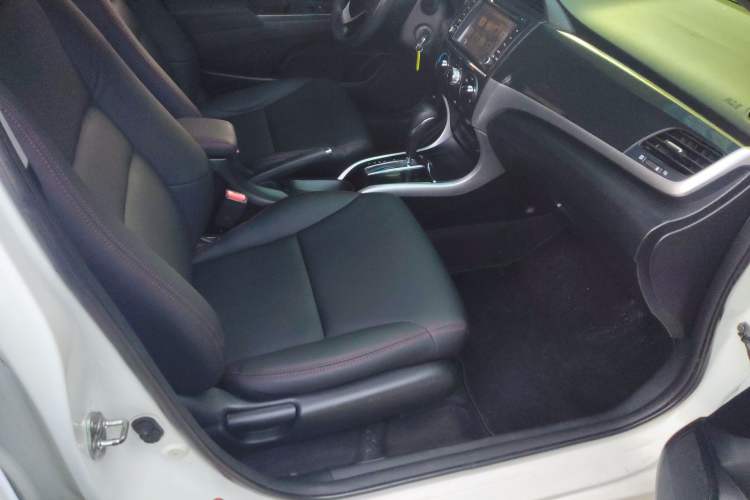 Used Honda Crider 2015 1.8L automatic comfort version
