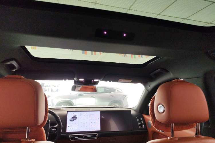 Used Li Auto L8 2023 Pro Model
