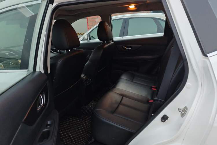 Used Nissan X-Trail 2014 2.0L CVT Comfort Edition 2WD
