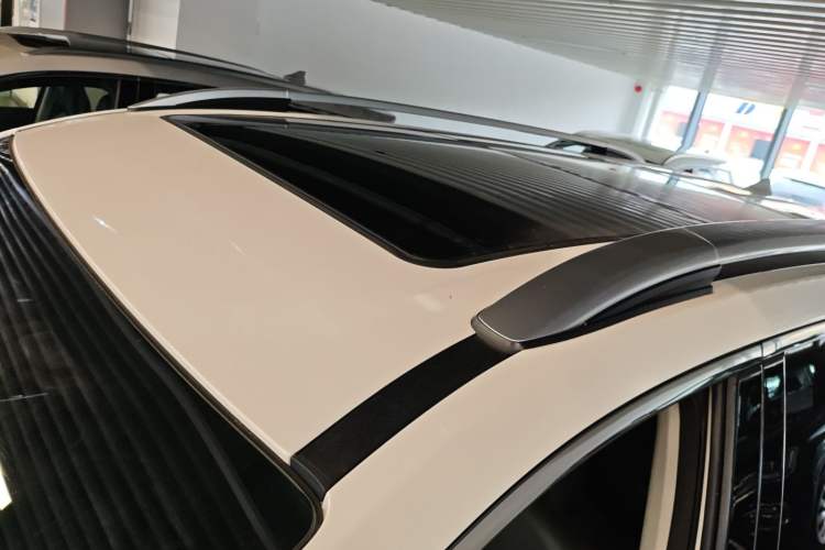 Used GAC Trumpchi GS8 2017 320T Two-Wheel Drive Luxury Smart Connectivity Version (7 Seats)
