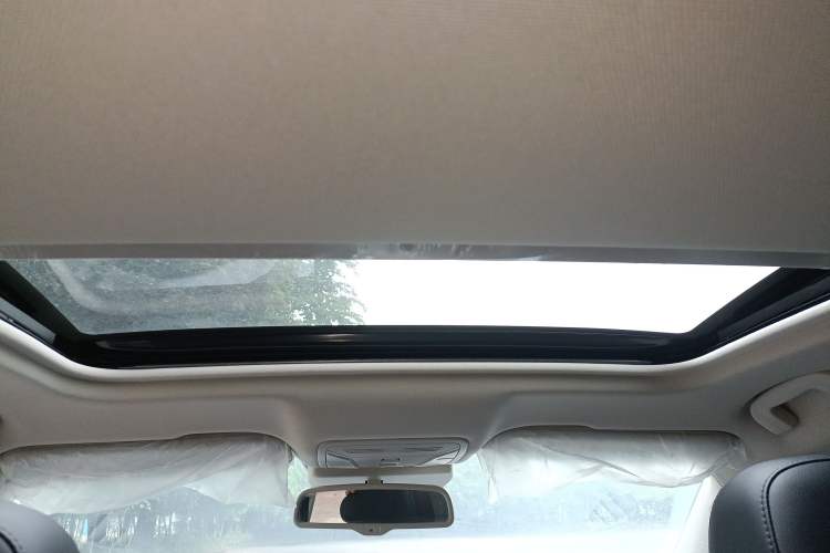 Used Hongqi H5 2022 Classic Model Facelift 1.8T Automatic Smart Connect Flagship Edition
