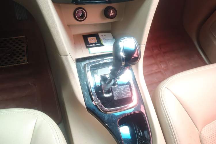 Used Baojun 730 2016 1.8L iAMT Luxury Model 7 Seats