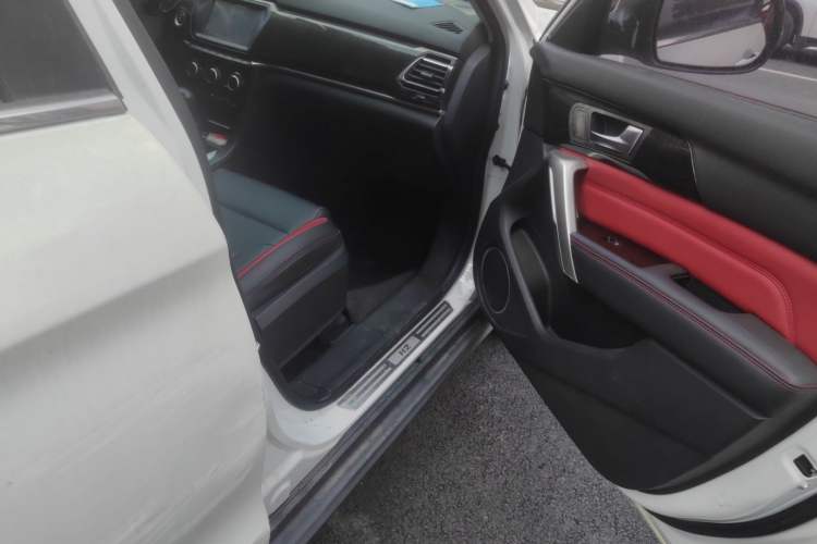 Used Haval H2 2017 Blue Label 1.5T Automatic Two-Wheel Drive Luxury Model
