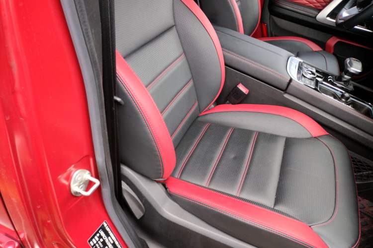 Used Beijing Auto BJ40 2021 2.0D Automatic Four-Wheel Drive Blade Hero Edition Adventurer Type
