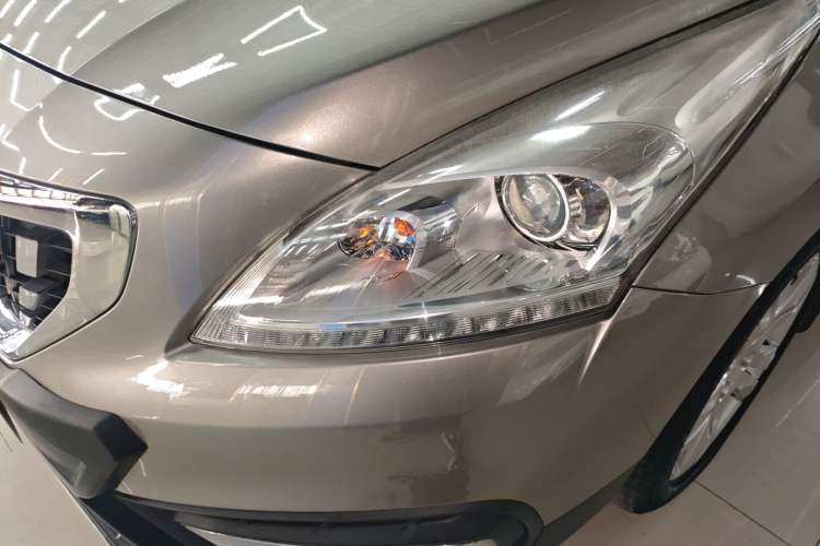 Used Peugeot 3008 2016 2.0L Automatic Standard Edition
