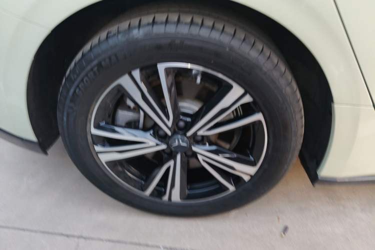 Used Hongqi EH7 2024 690 Pro Glory Edition