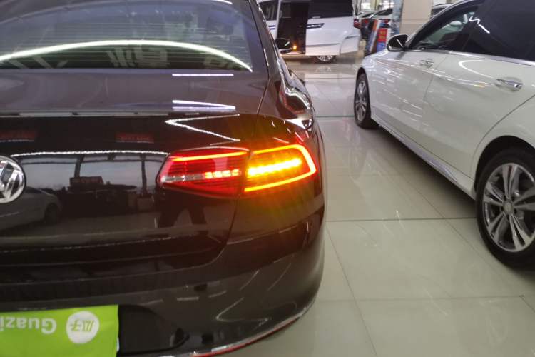 Used Volkswagen Magotan 2018 330TSI DSG Advanced Model
