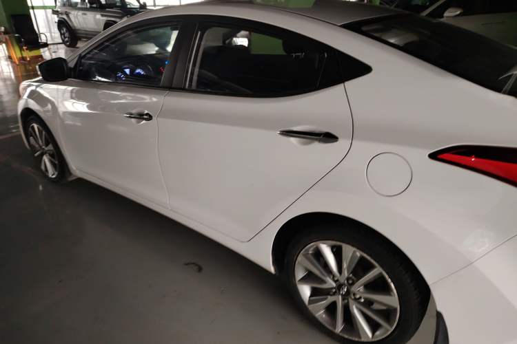 Used Hyundai Elantra 2015 1.6L Automatic Leading Model
