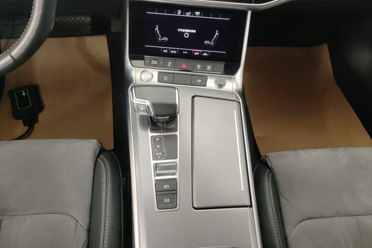 Used Audi A6L 2019 40 TFSI Luxury Dynamic Model
