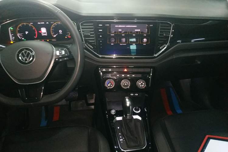 Used Volkswagen T-ROC 2021 280TSI DSG Two-Wheel Drive Comfort Connect Edition
