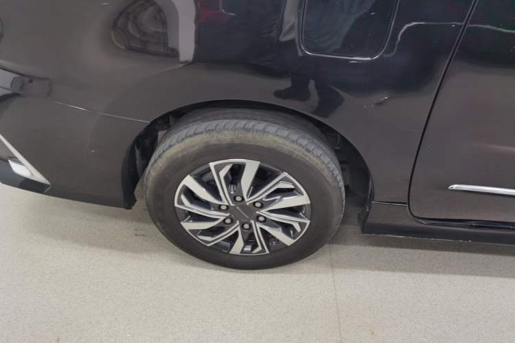 Used SAIC MAXUS G20 2021 Facelifted PLUS 2.0T Gasoline Automatic Luxury Edition
