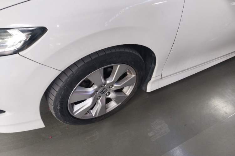 Used Honda Jade 2013 1.8L automatic Comfort version 5 seats
